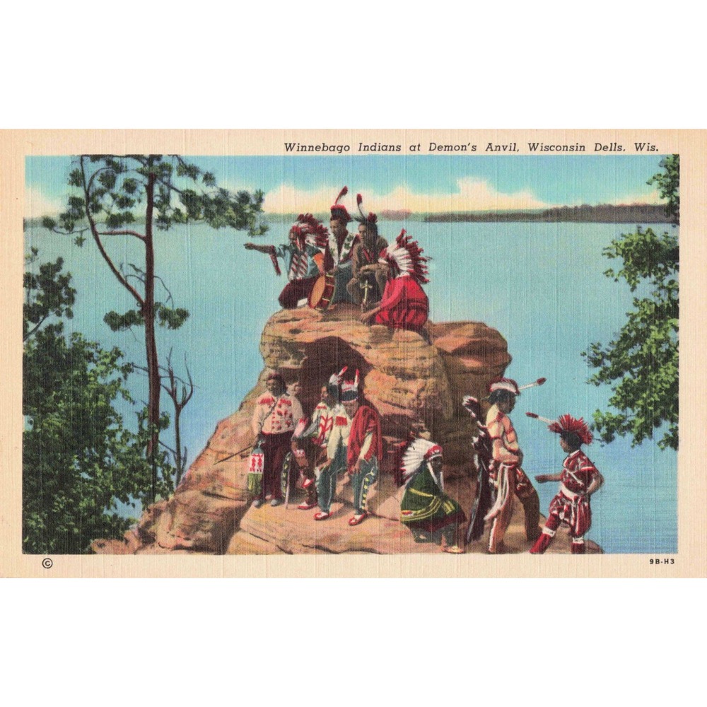 Winnebago Indians at Demon's Anvil Wisconsin Dells Vintage Linen Postcard 9B-H3